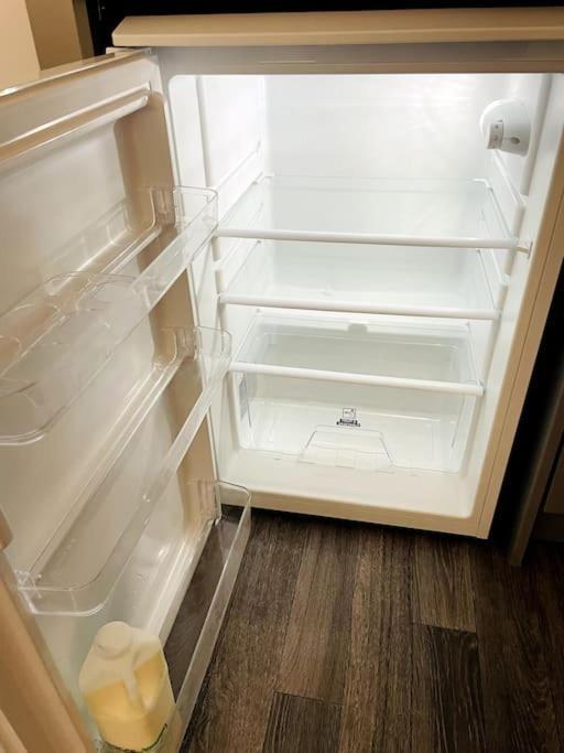 דרבי #4Bs 1 Bed Serviced Apartment מראה חיצוני תמונה